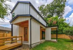 2104 Columbia Cv #B - Photo 1 of 1