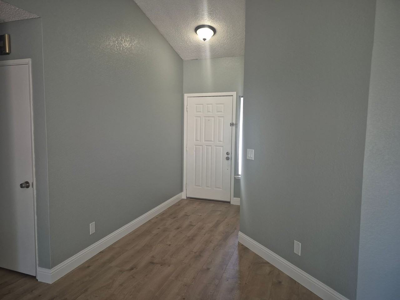1157 Socorro Way - Photo 3 of 18