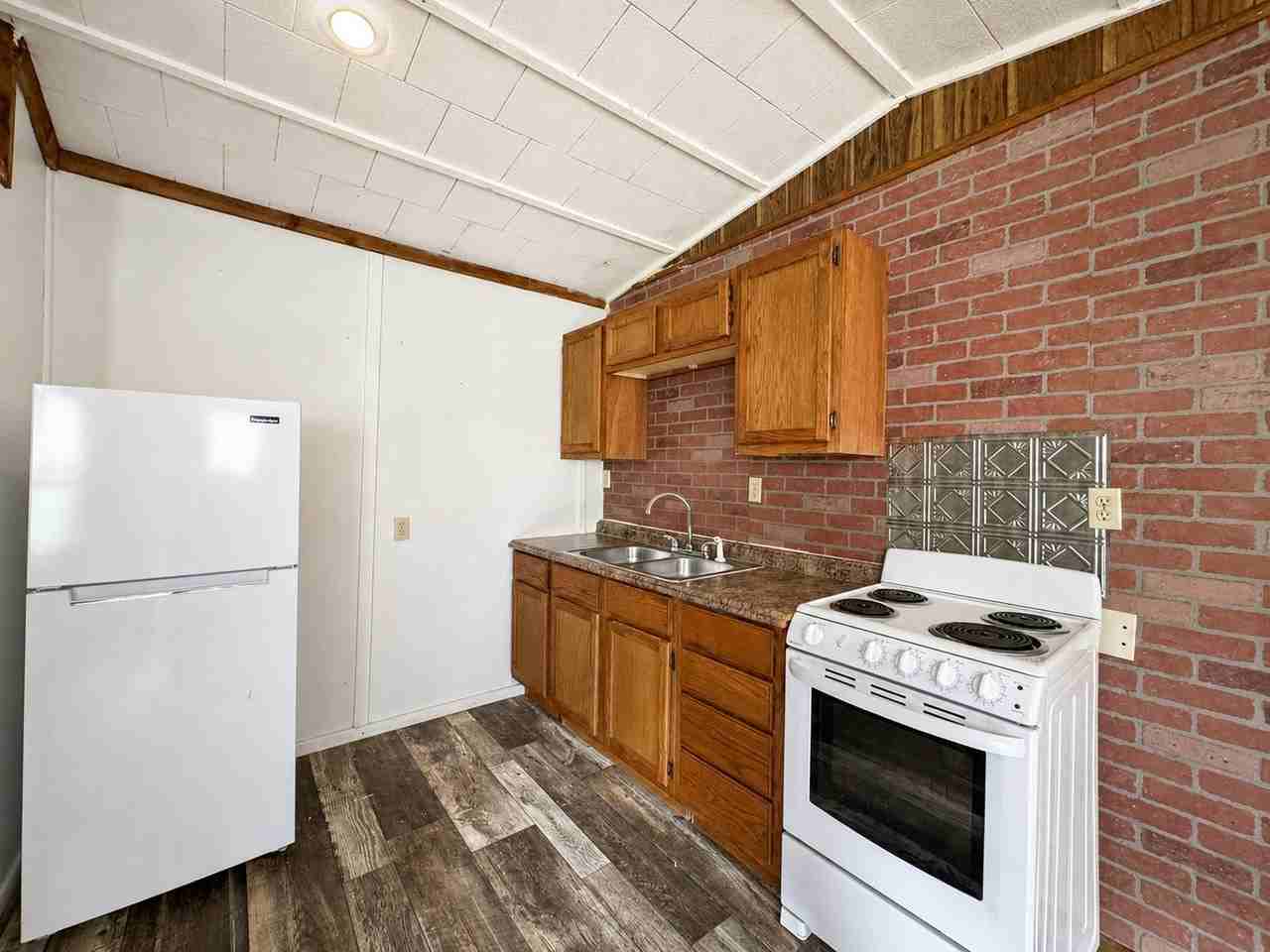108 Campbell Ln - Photo 4 of 11