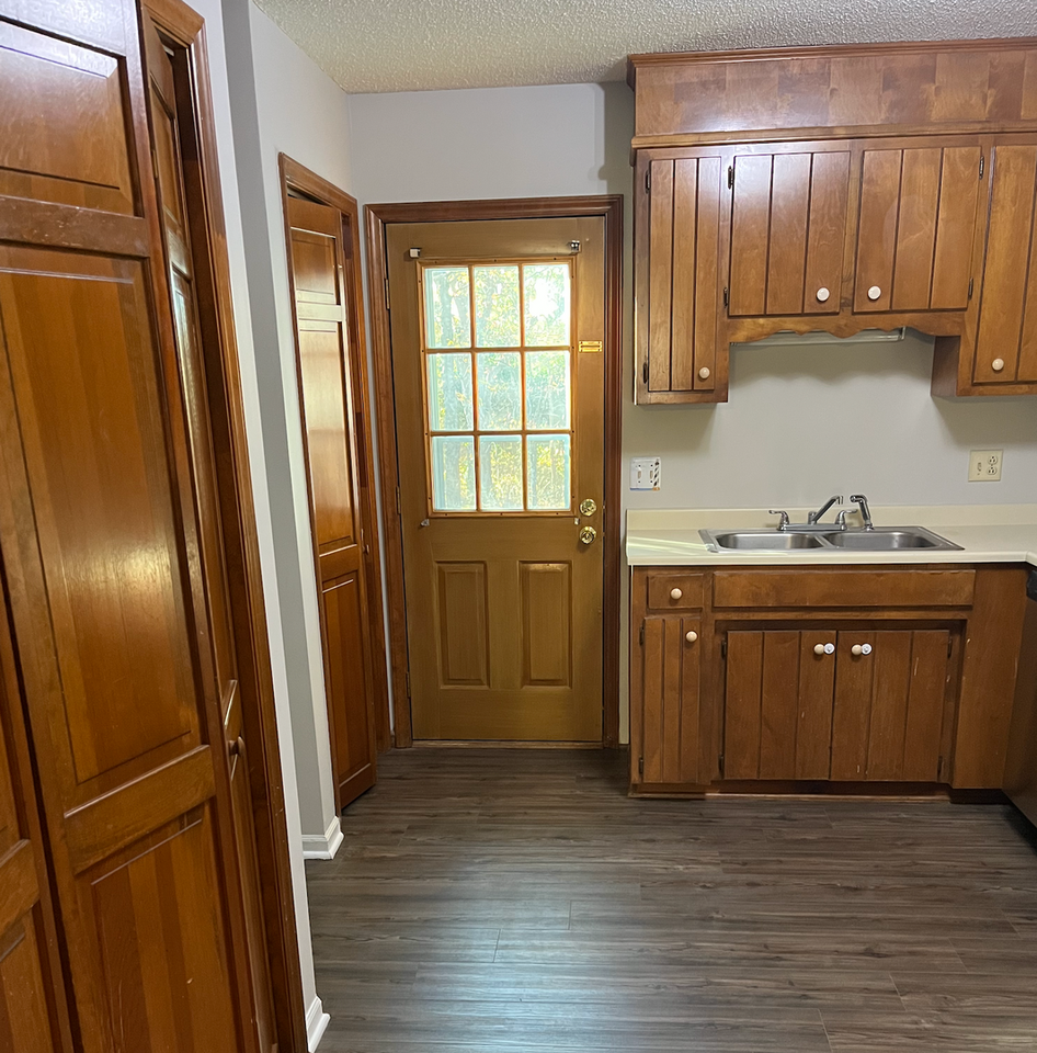 101 Anderson Mill Pl - Photo 4 of 7