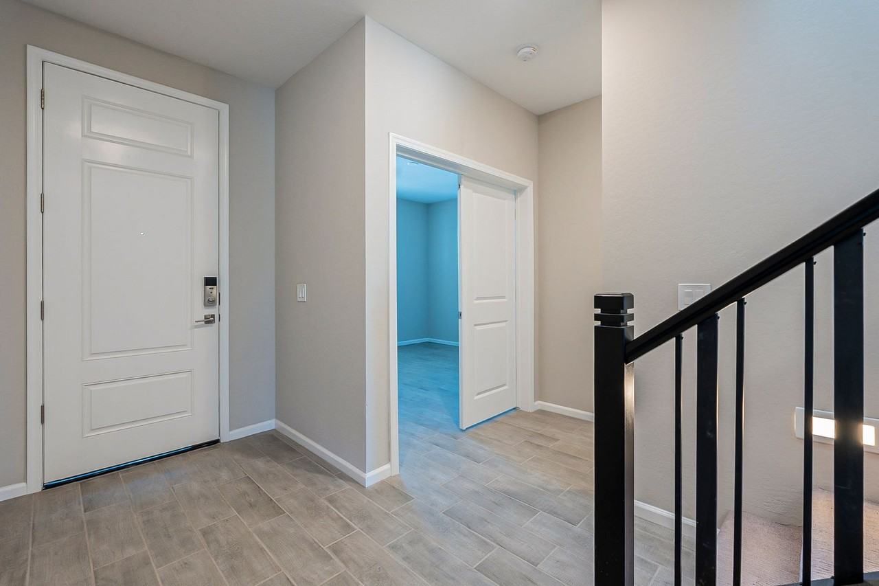 1434 E Pisa Dr - Photo 6 of 44