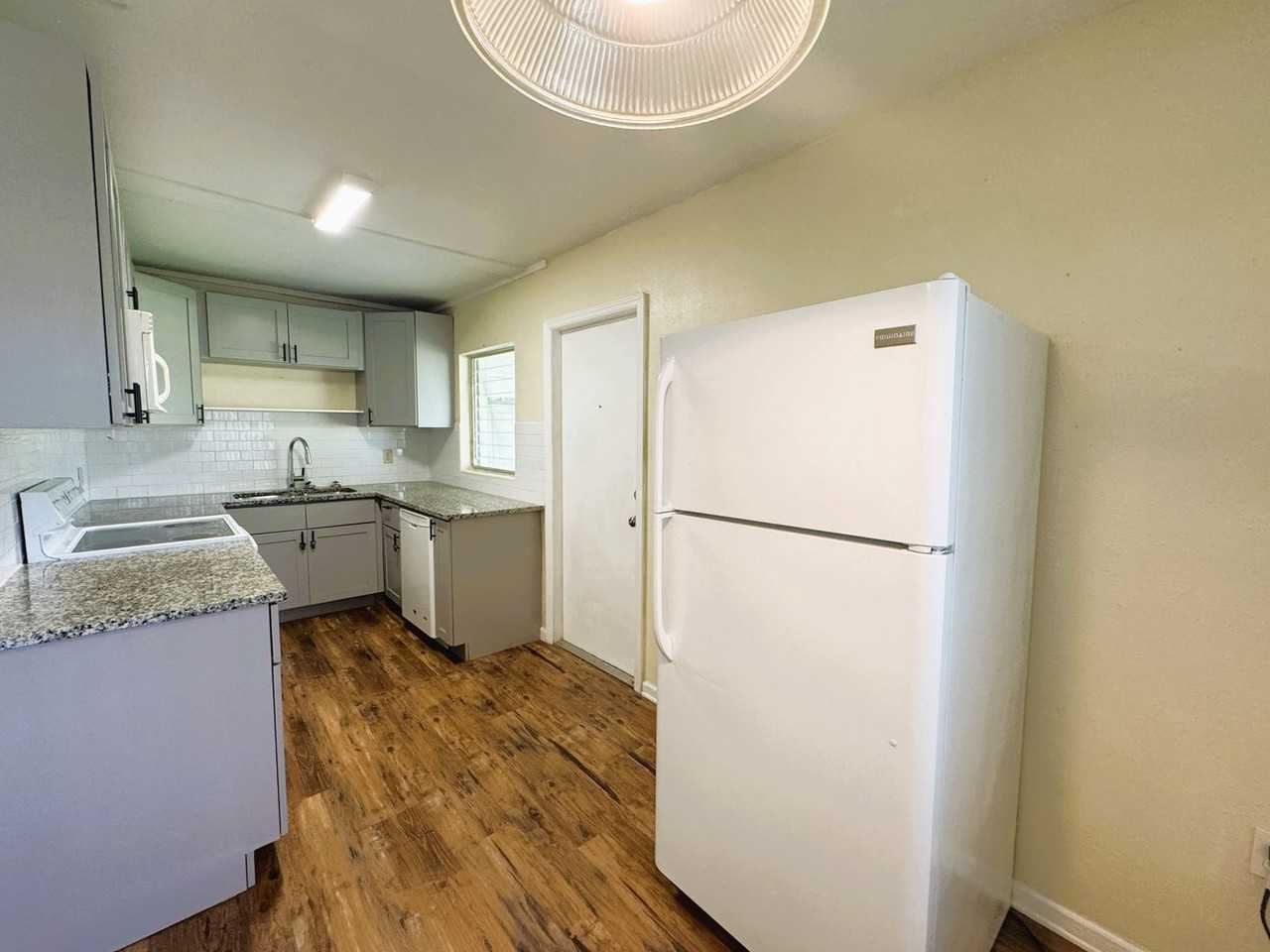 4380 Conway Blvd - Photo 5 of 16