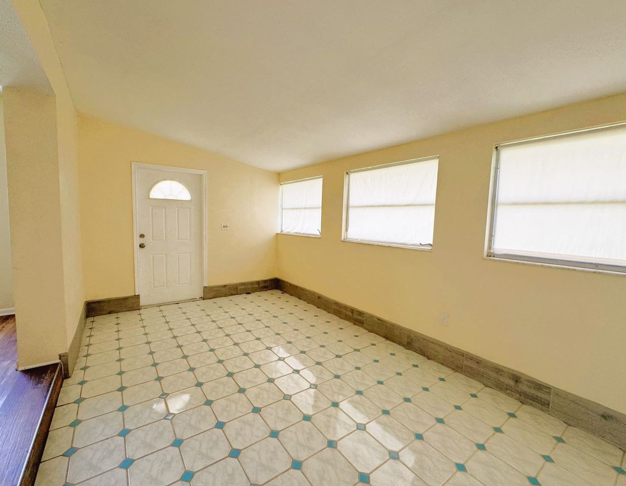 4380 Conway Blvd - Photo 7 of 16