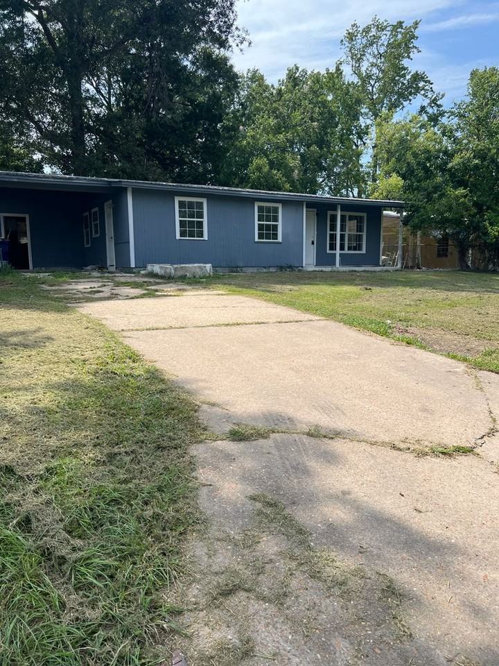 906 Kings Rd - Photo 7 of 7