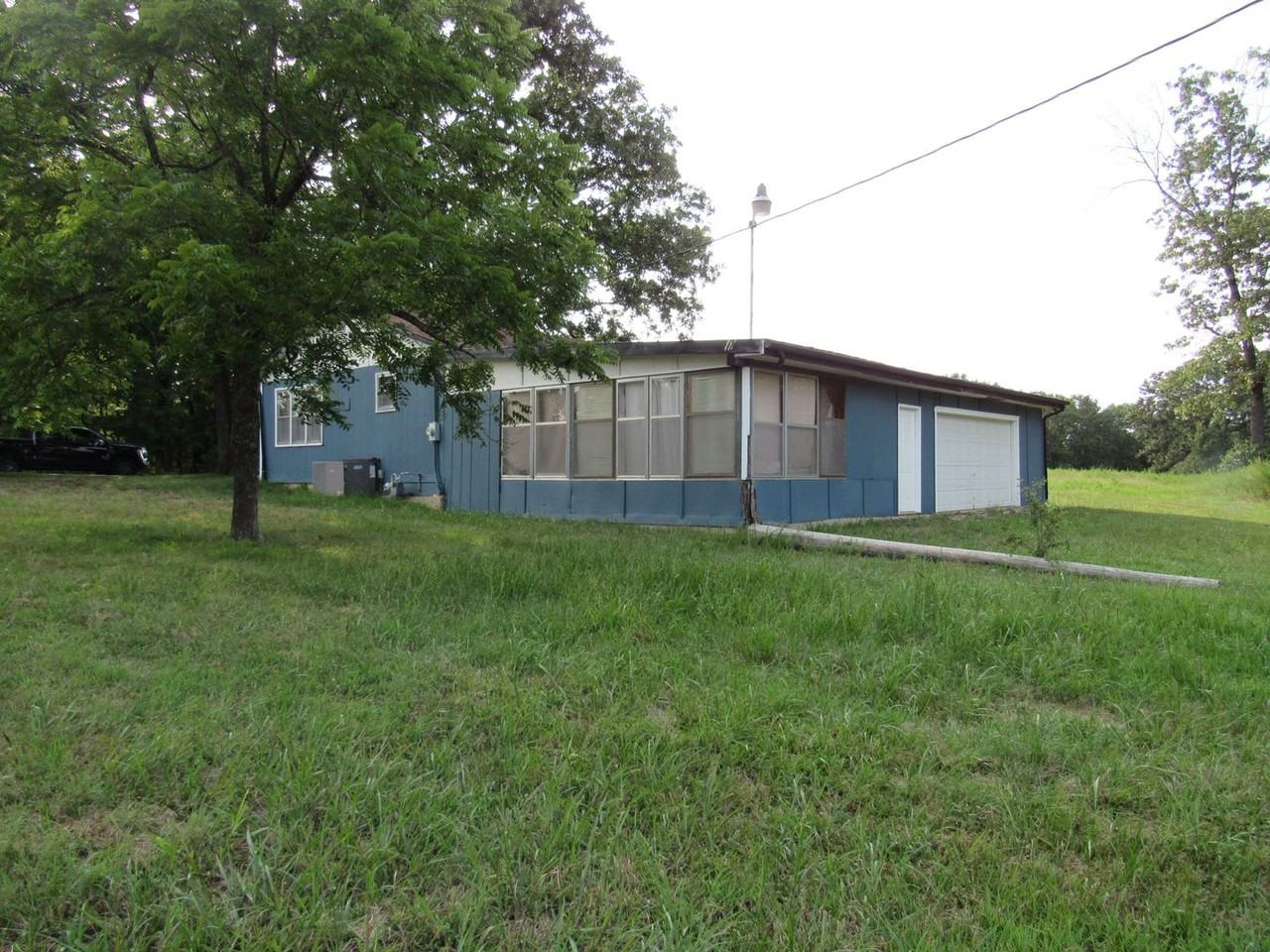 1815 N State Highway 7 - Photo 2 of 30