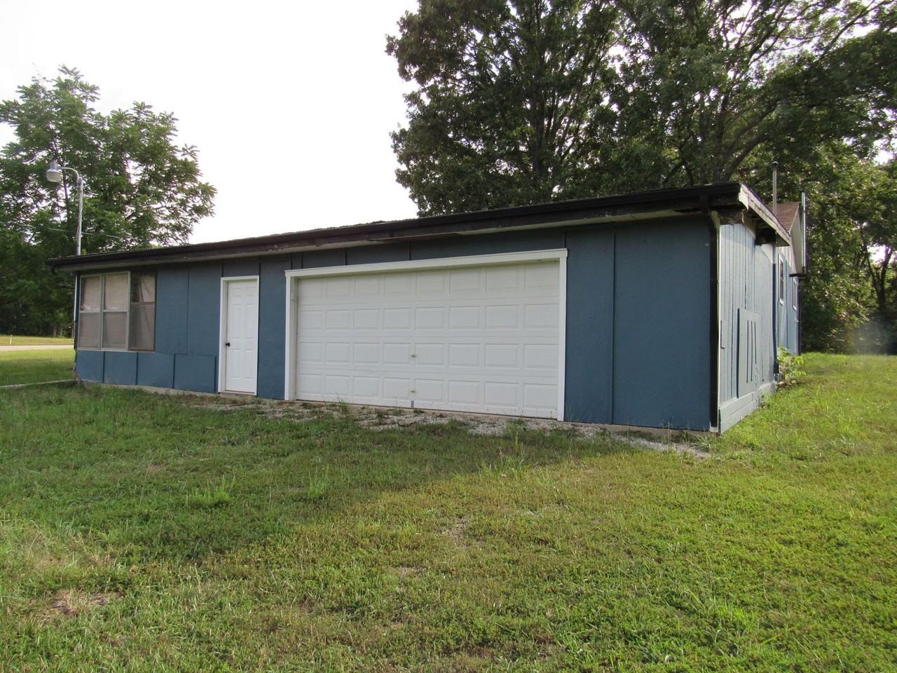 1815 N State Highway 7 - Photo 6 of 30