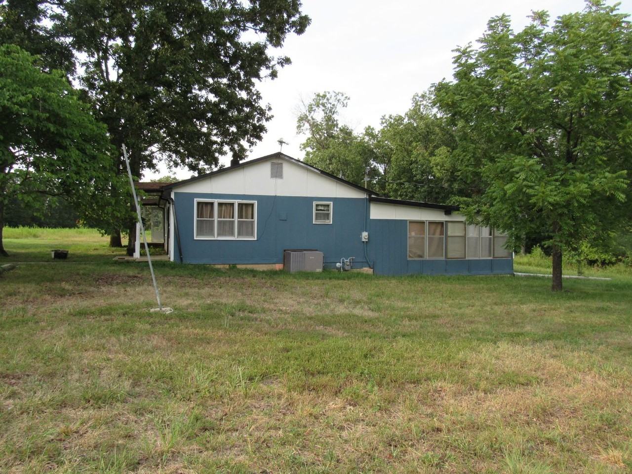 1815 N State Highway 7 - Photo 7 of 30