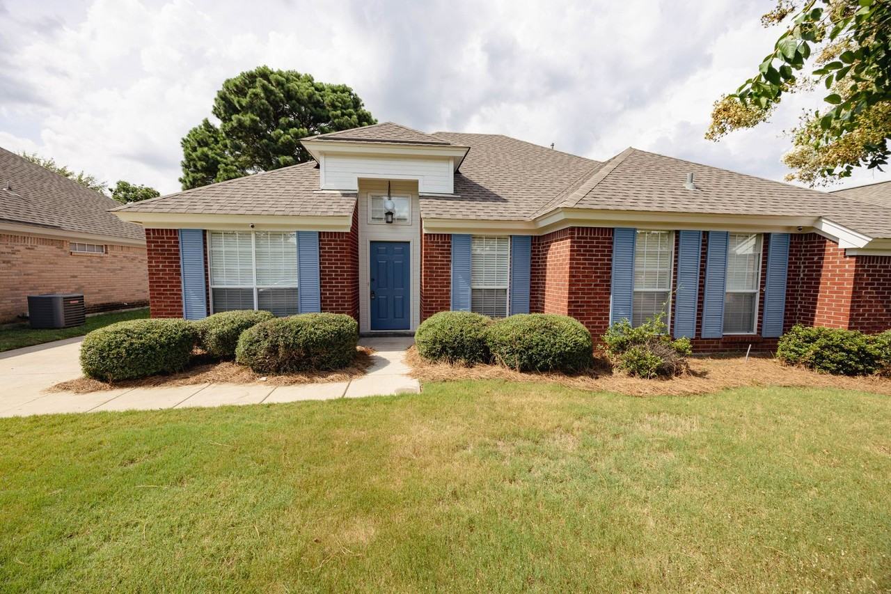 8013 Copperfield Dr - Photo 2 of 26