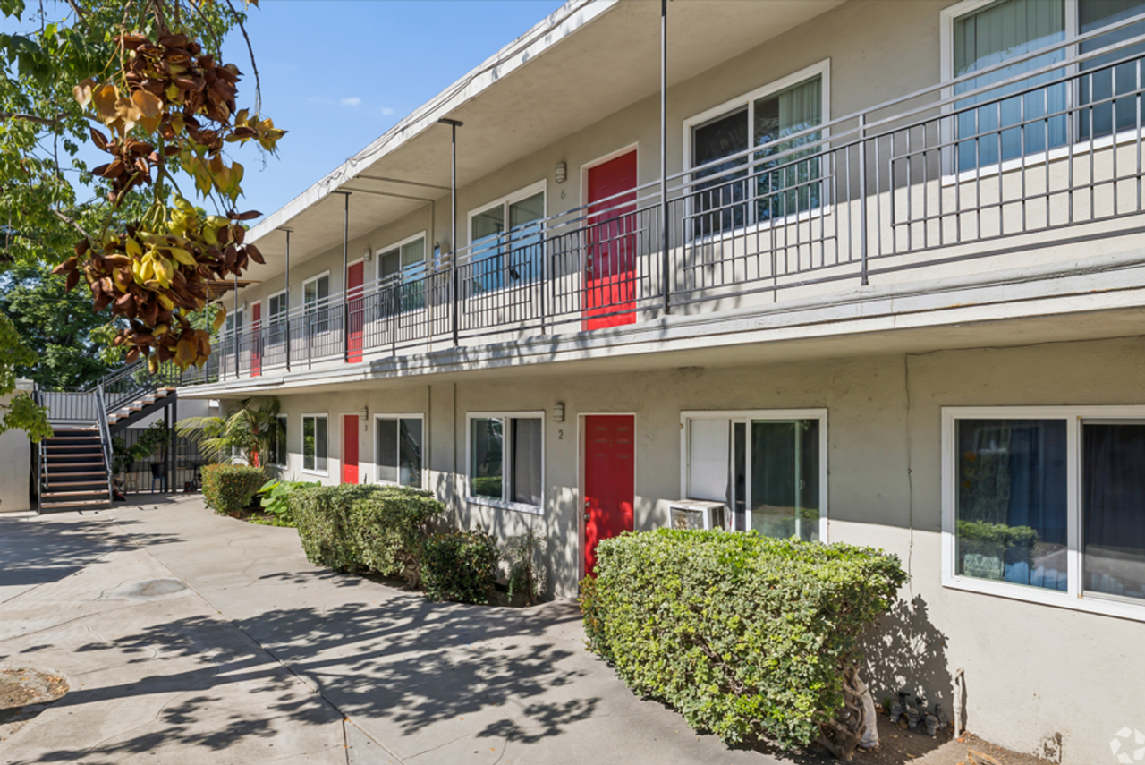Stuart Apartments - Photo 3 of 3
