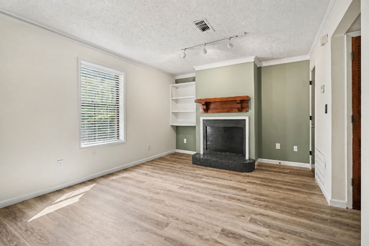3237 Highpoint Ct - Photo 6 of 22