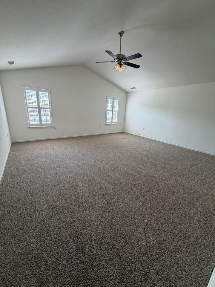 10211 Turkey Point Dr - Photo 6 of 9