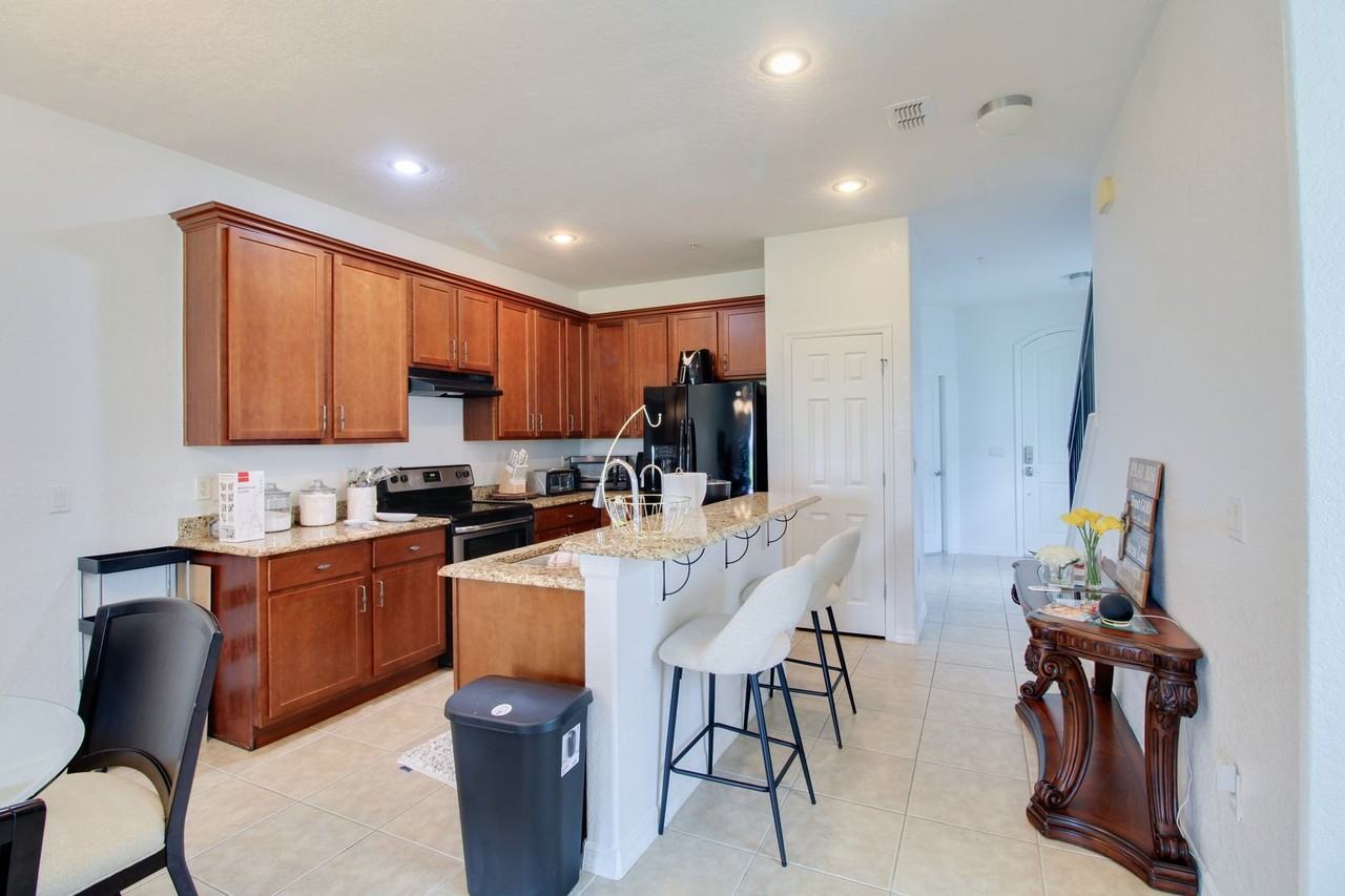 20626 Maxim Pkwy - Photo 6 of 24