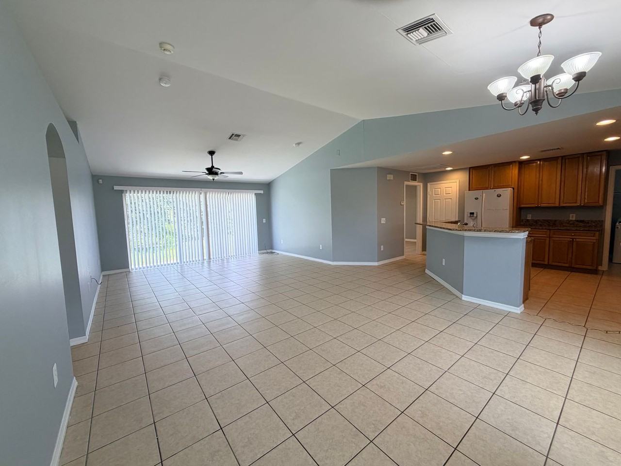 2910 56th St W - Photo 2 of 14