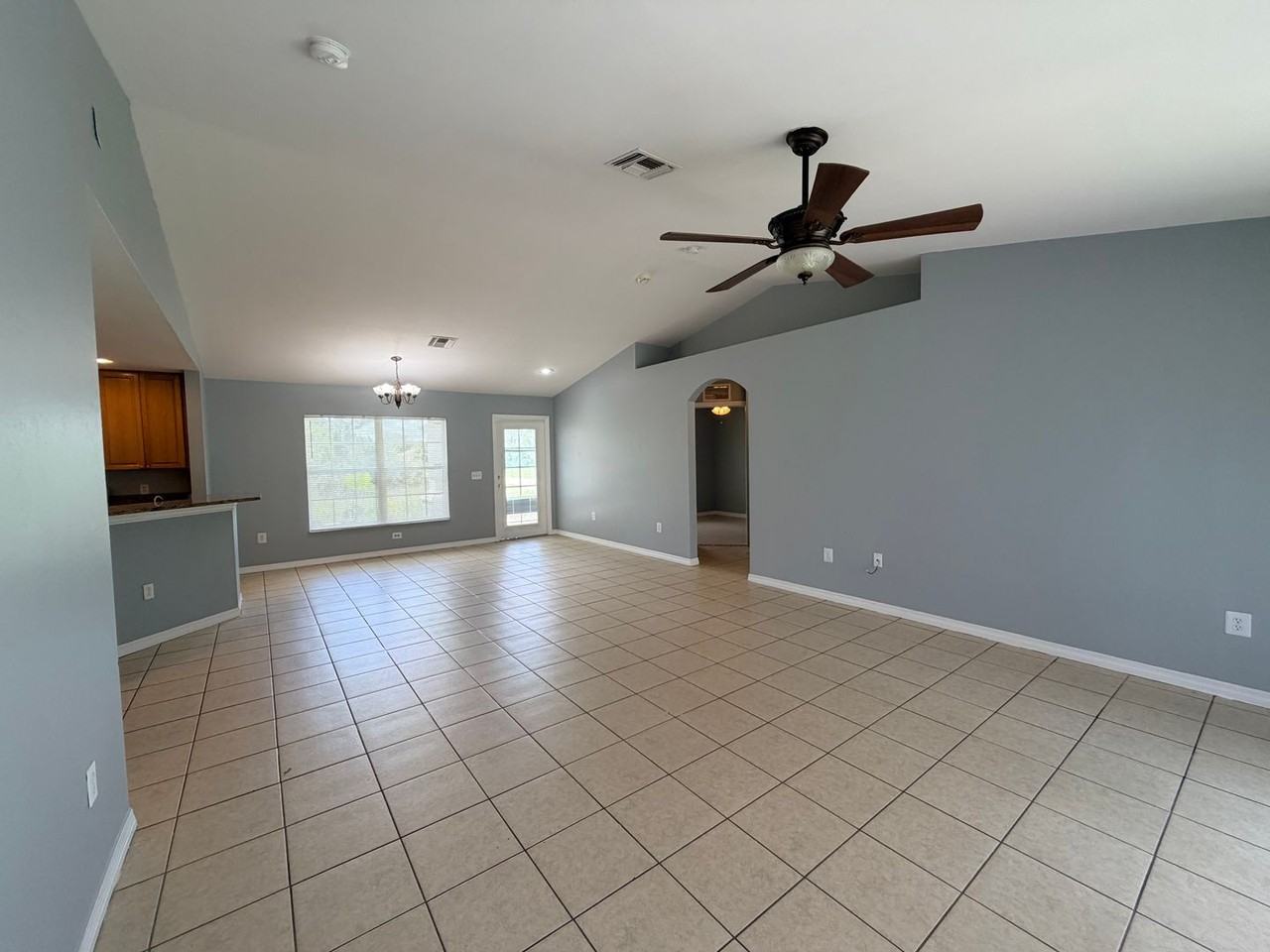 2910 56th St W - Photo 3 of 14