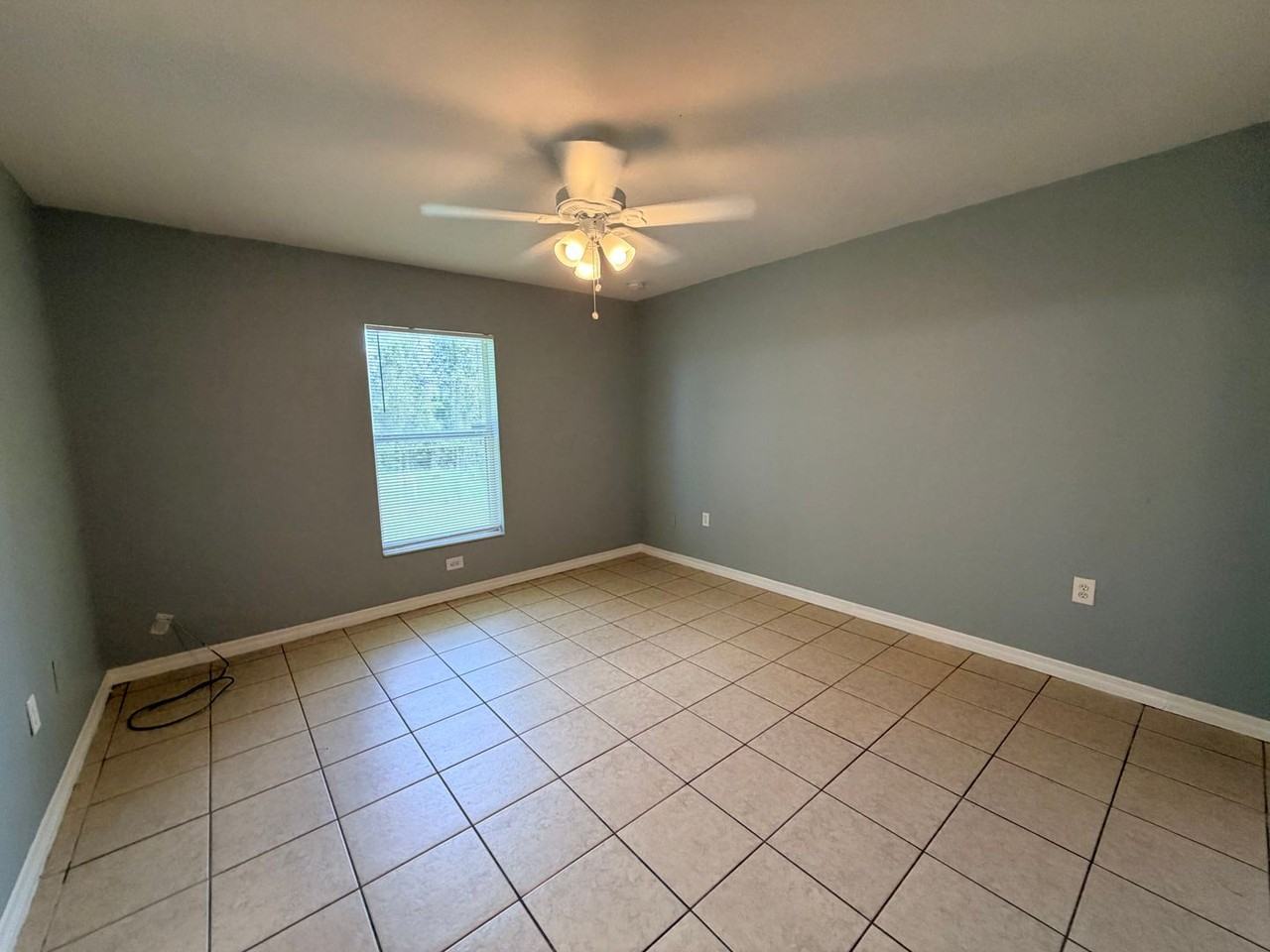 2910 56th St W - Photo 5 of 14