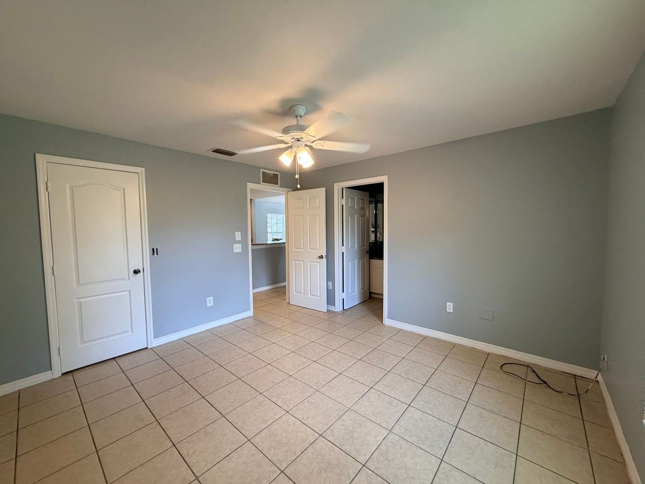 2910 56th St W - Photo 6 of 14