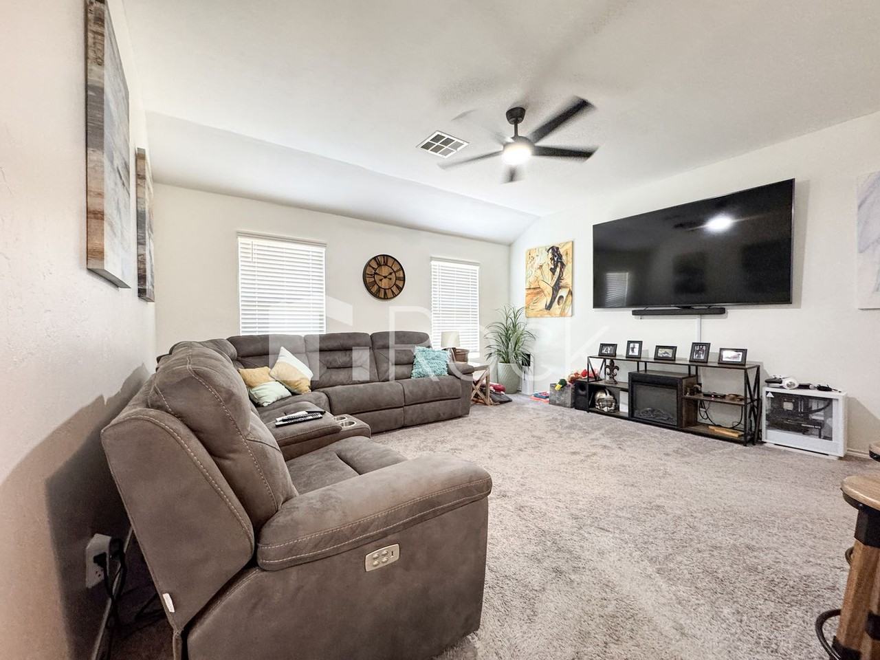 321 Karlee Ln - Photo 3 of 24