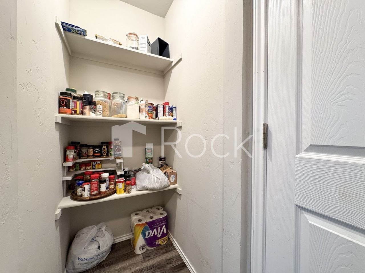 321 Karlee Ln - Photo 7 of 24