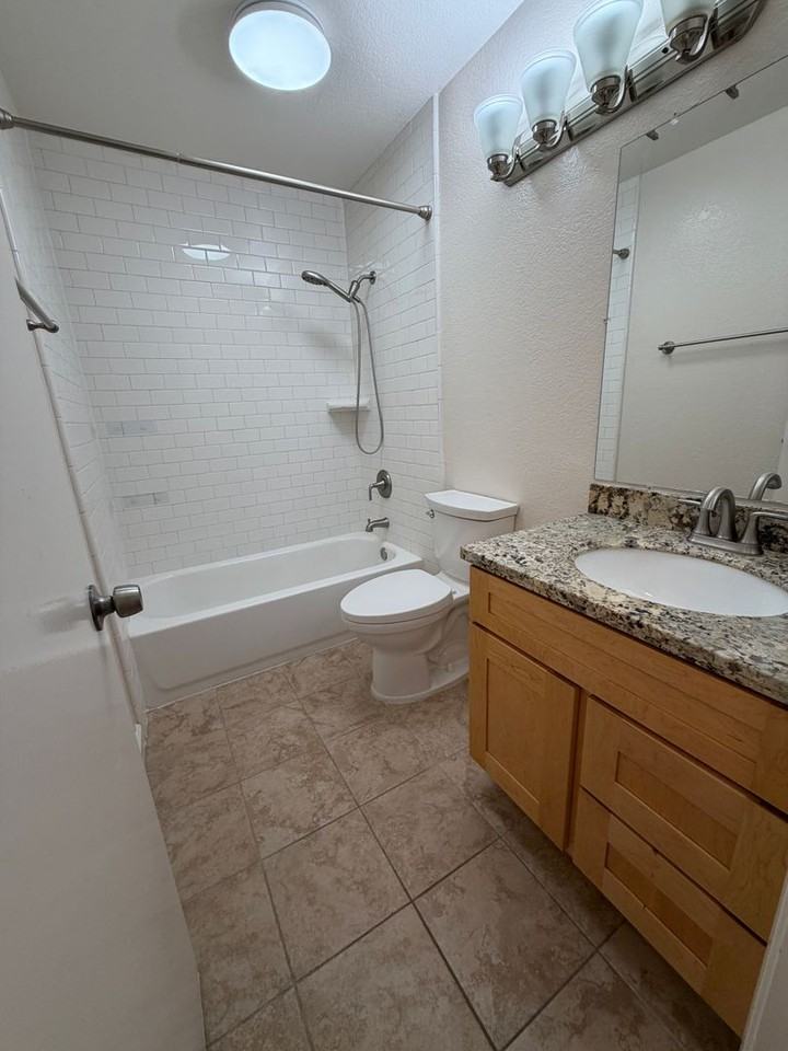1665 Braddock Ct - Photo 7 of 15
