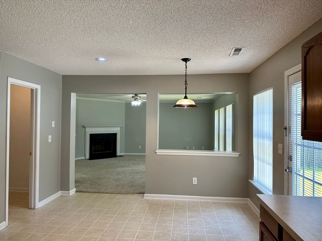 5091 Ballantine Dr - Photo 7 of 36