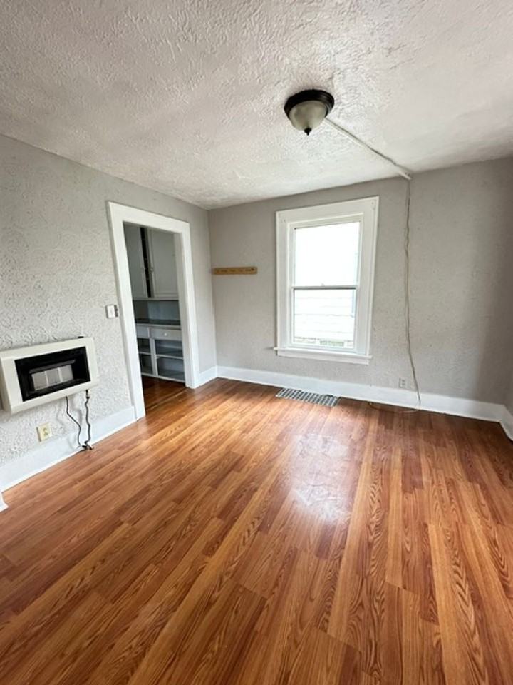 1007 Brownell Ave - Photo 4 of 8