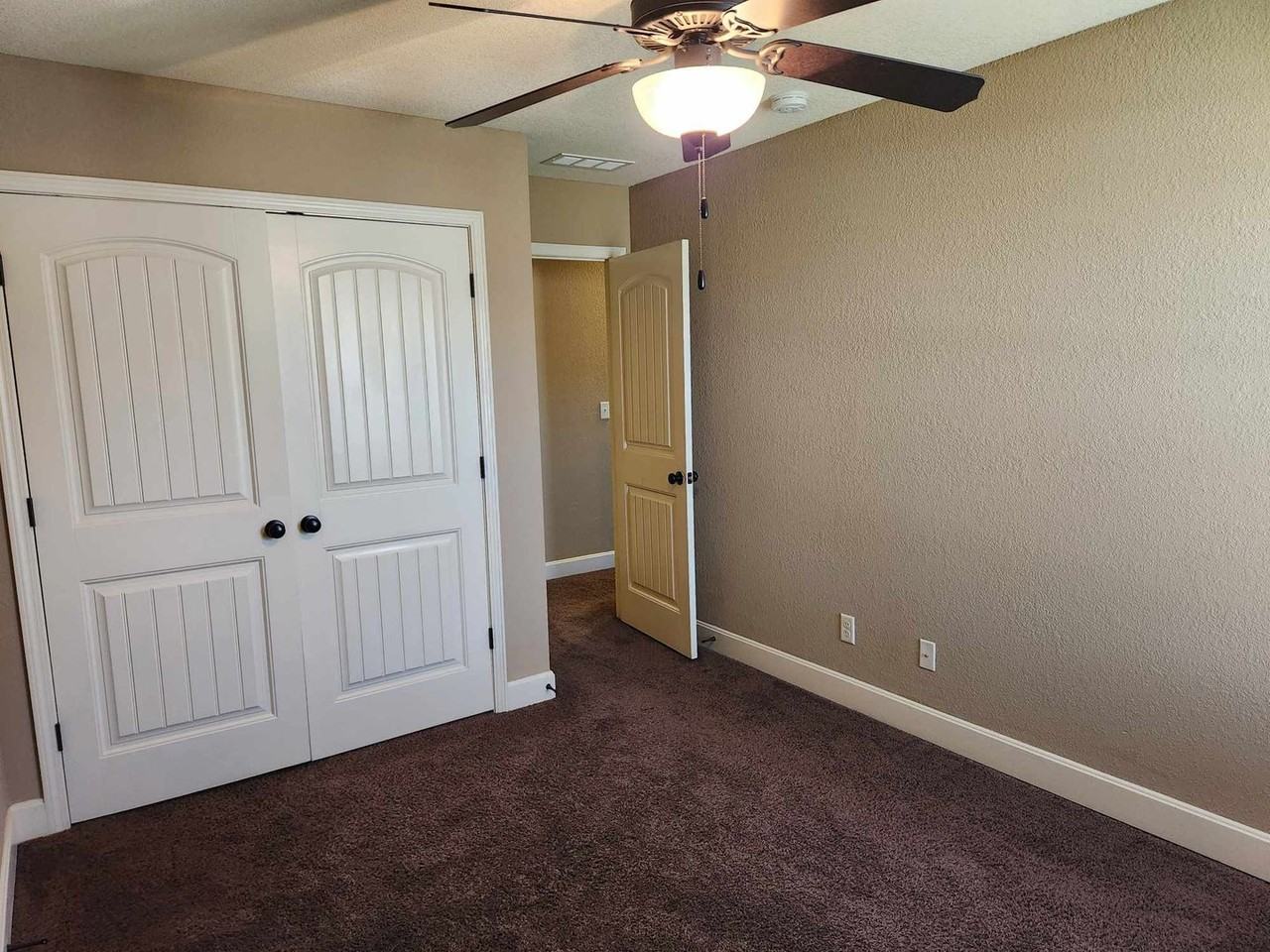 9426 N Lenox Ave - Photo 3 of 13