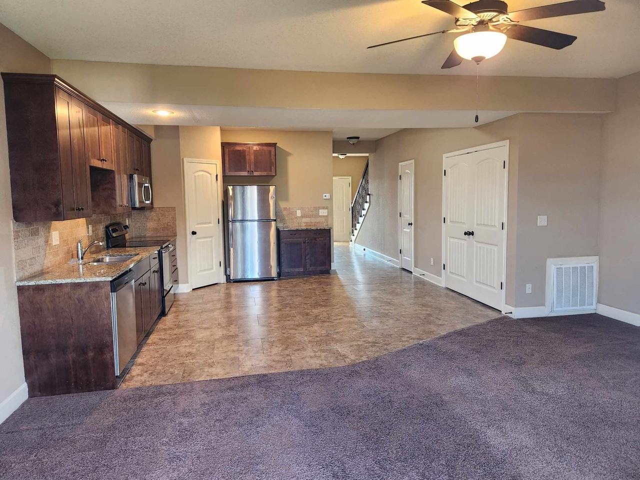 9426 N Lenox Ave - Photo 4 of 13