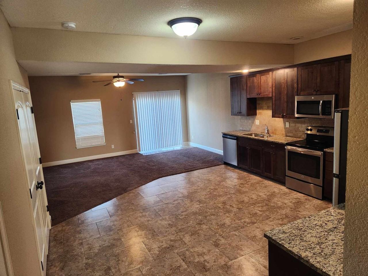 9426 N Lenox Ave - Photo 5 of 13