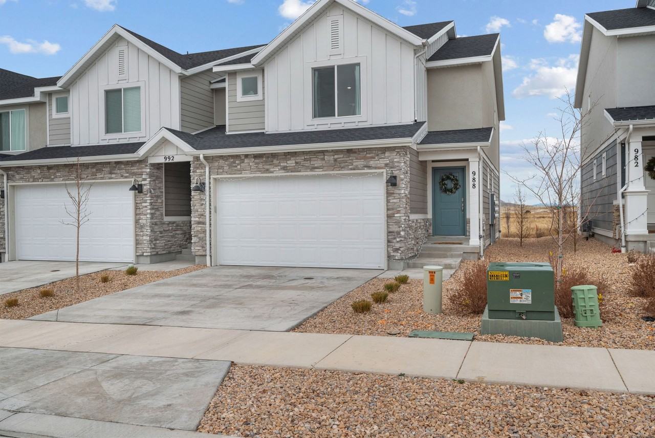 988 W Broadleaf Dr - Photo 3 of 50
