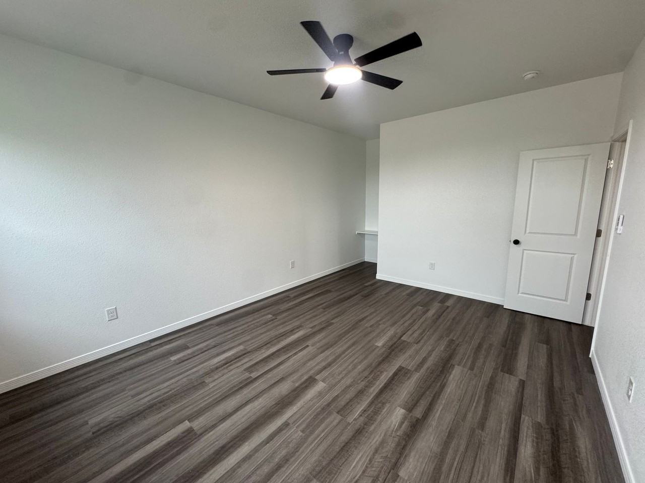 2818 2818 N Platino Dr - 2818 N. Platino Dr - Photo 3 of 8