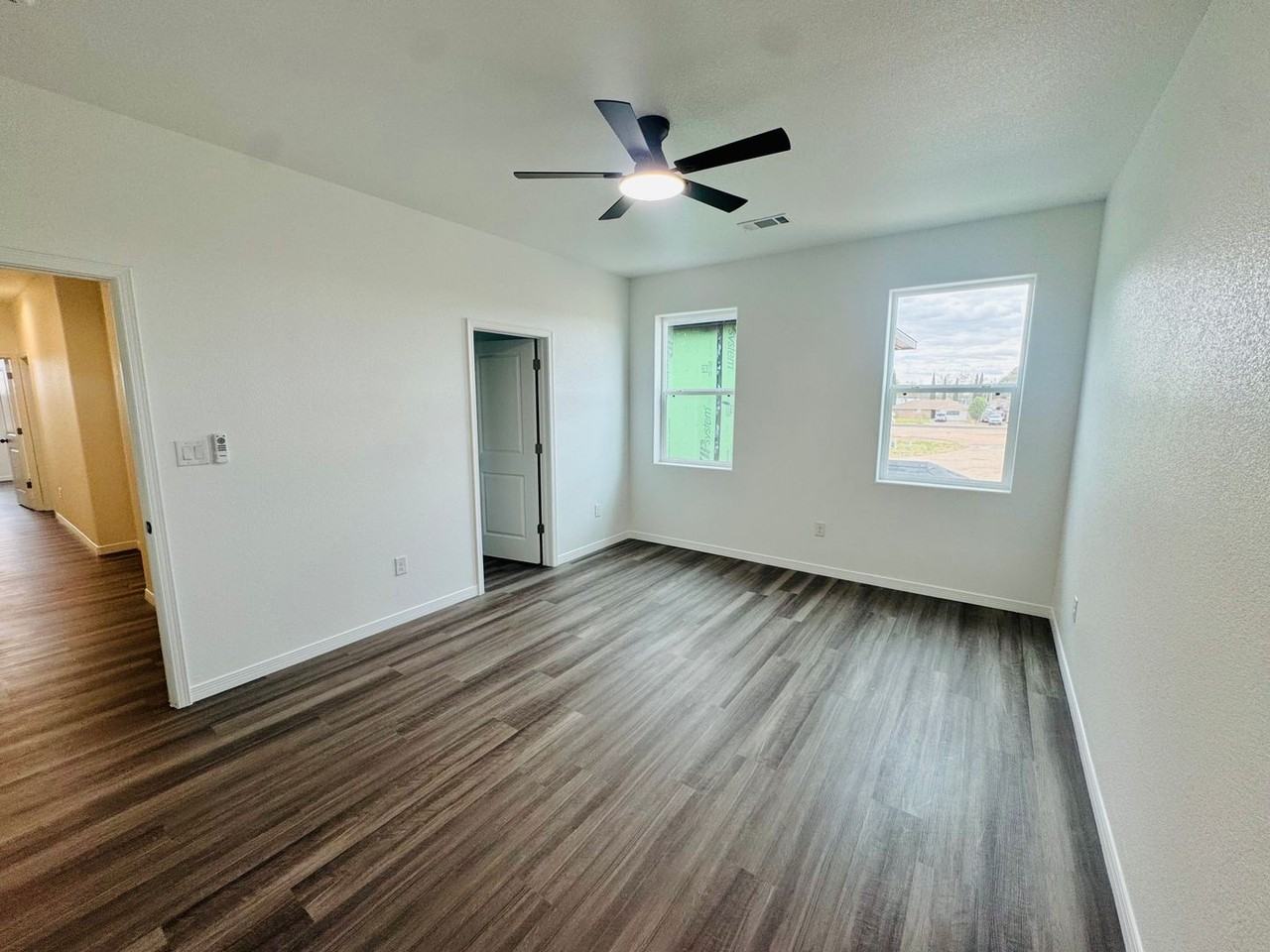2818 2818 N Platino Dr - 2818 N. Platino Dr - Photo 6 of 8