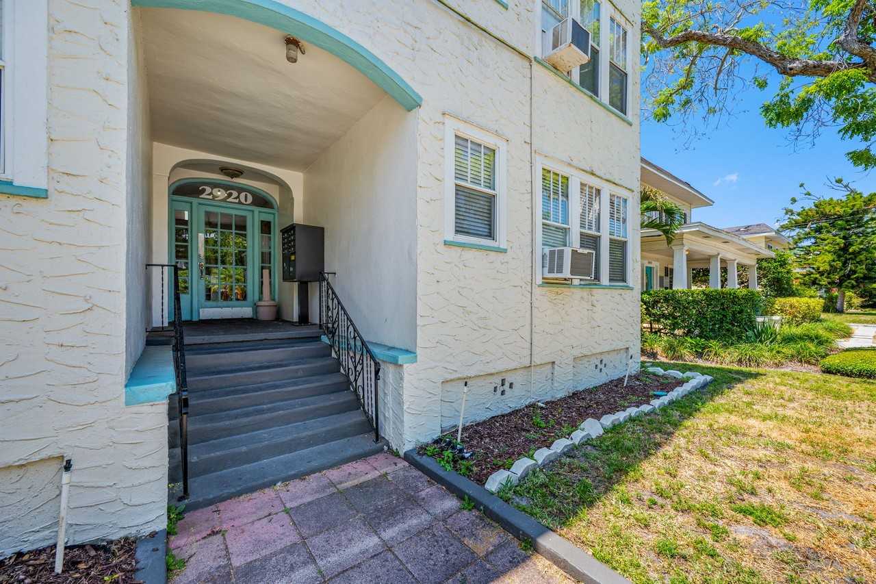 Renovated Apartment just blocks from Bayshore Blvd! - Photo 2 of 3