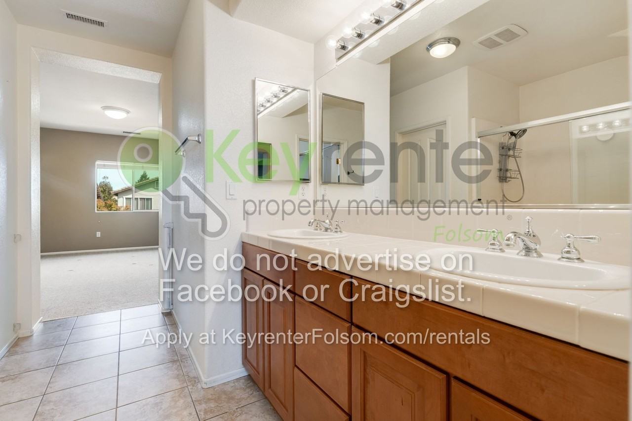 3336 Marrissey Ln - Photo 5 of 40