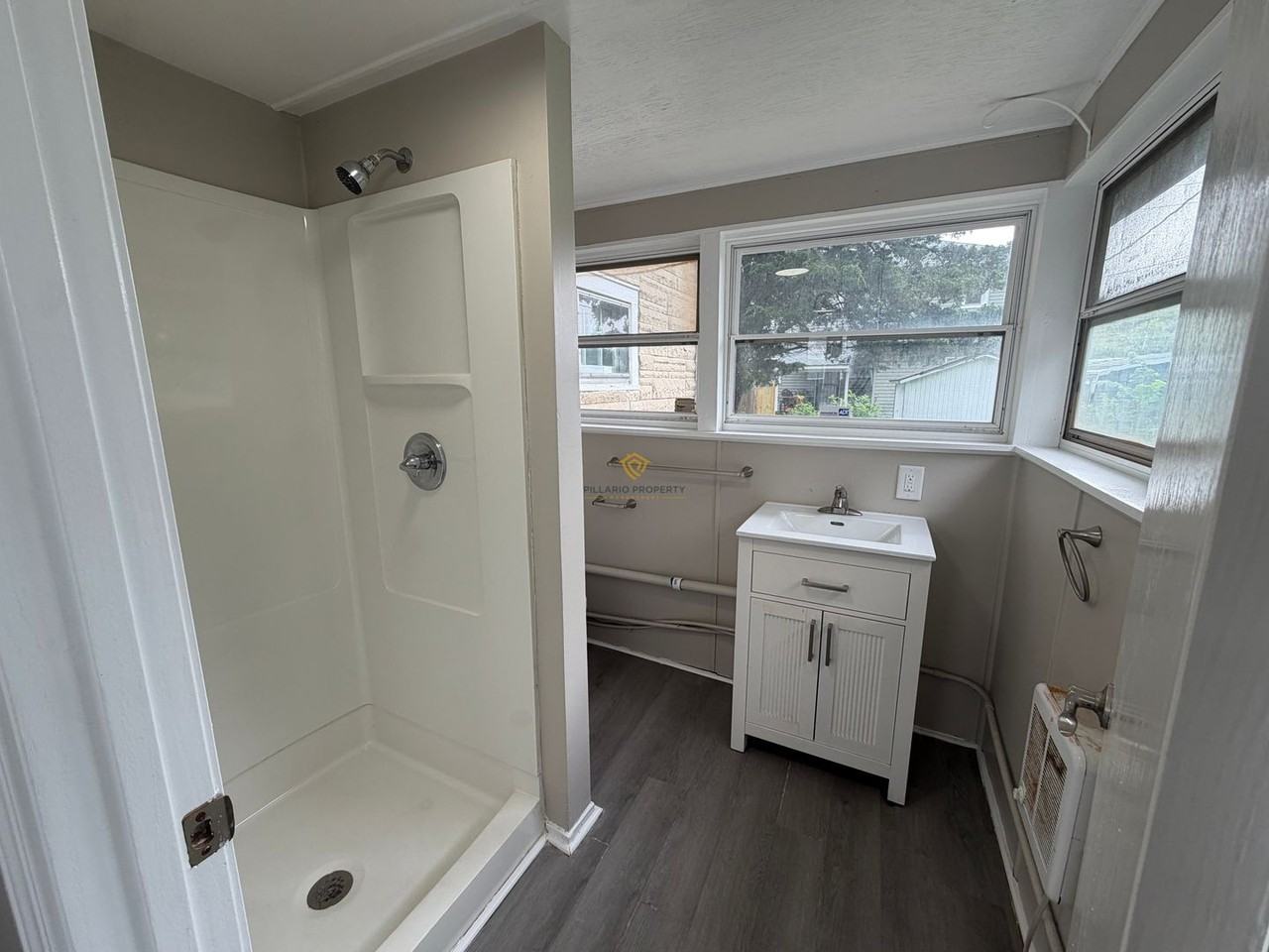 445 W 25th St - Photo 6 of 14