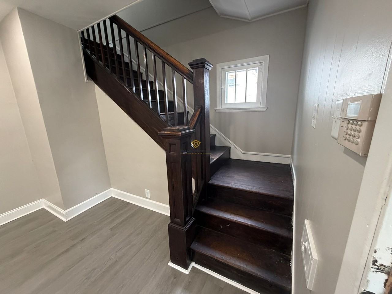 445 W 25th St - Photo 7 of 14
