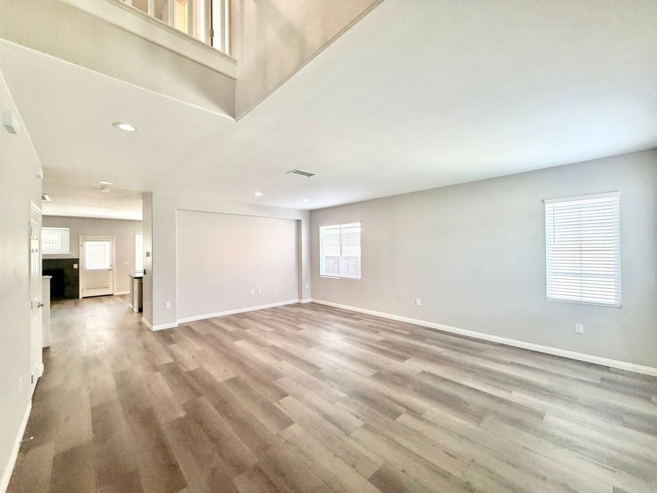 24850 Sunset Vista Ave - Photo 4 of 38