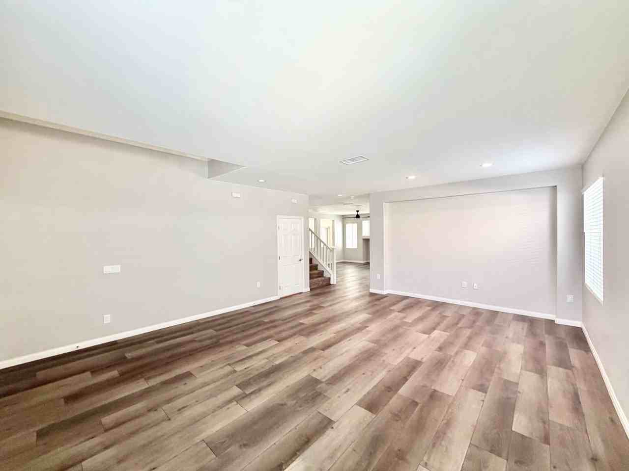 24850 Sunset Vista Ave - Photo 5 of 38