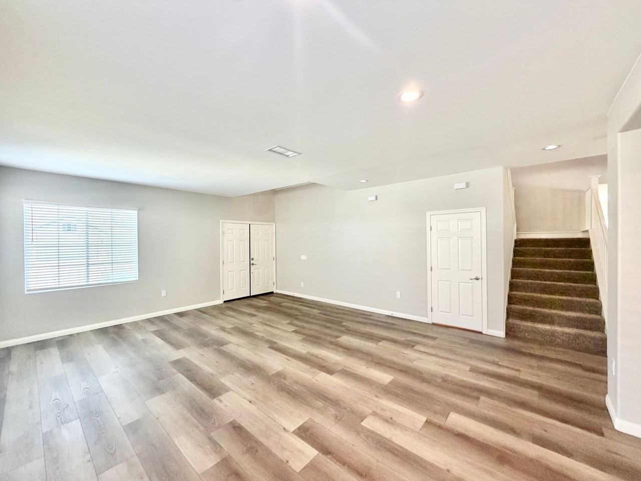 24850 Sunset Vista Ave - Photo 6 of 38