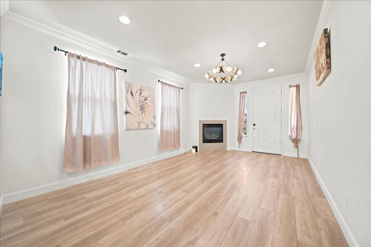 9105 Echo Point Pl - Photo 5 of 23