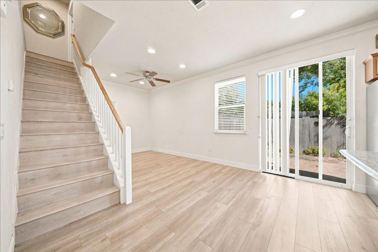 9105 Echo Point Pl - Photo 6 of 23