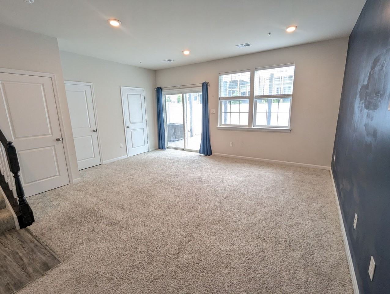 5143 Constitution St - Photo 4 of 48