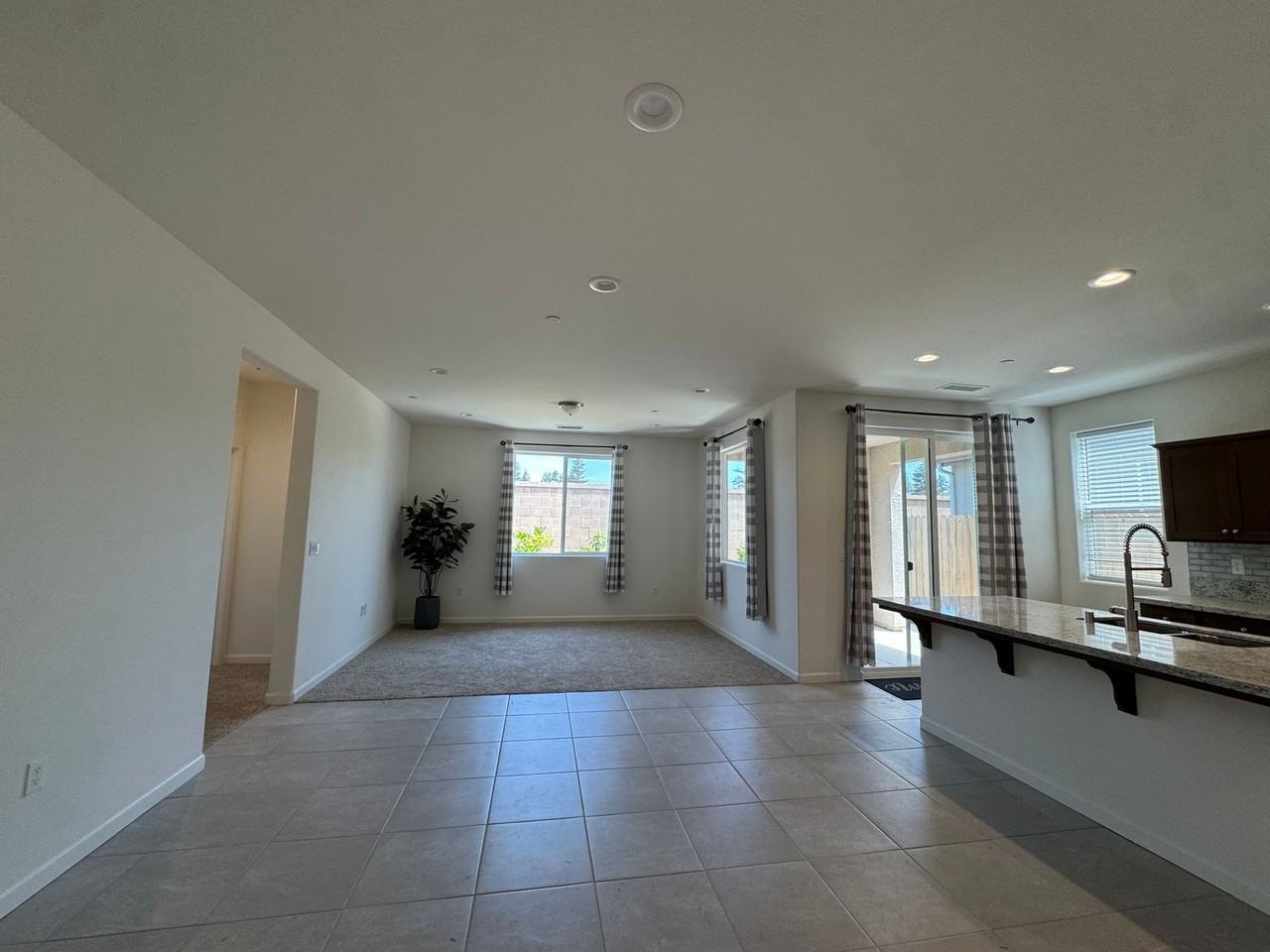 1267 Las Rosas Ave - Photo 2 of 23