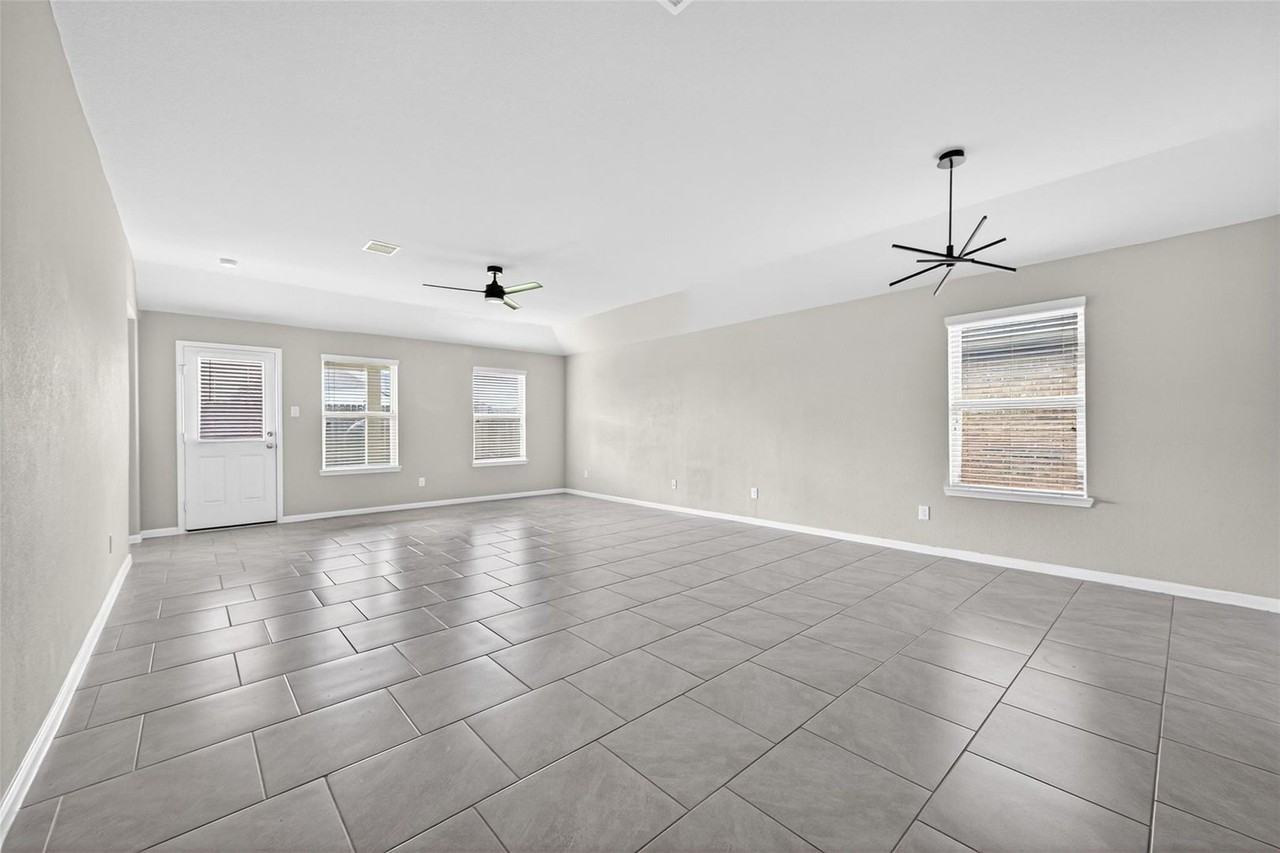 29814 Cauthers Pass Ln - Photo 2 of 28