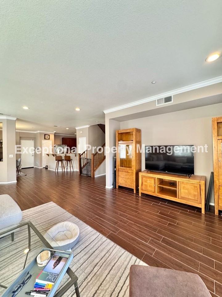 7331 Shelby Pl #108 - Photo 5 of 26