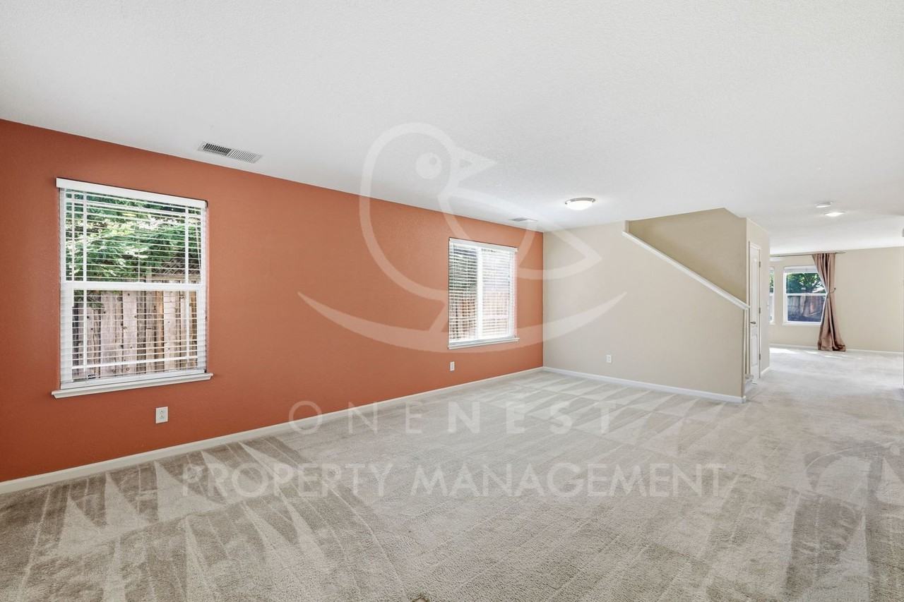 2708 Woodfield Way - Photo 5 of 43