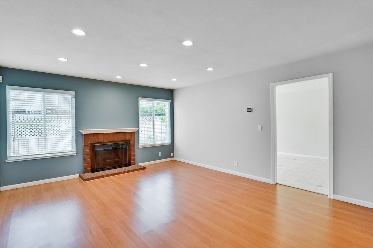 6651 Bunker Hill Ct - Photo 2 of 38
