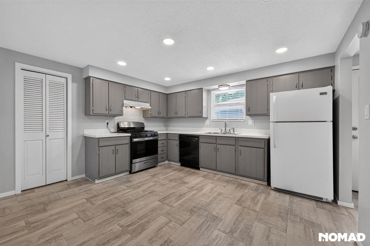 3509 Butternut Dr - Photo 3 of 29