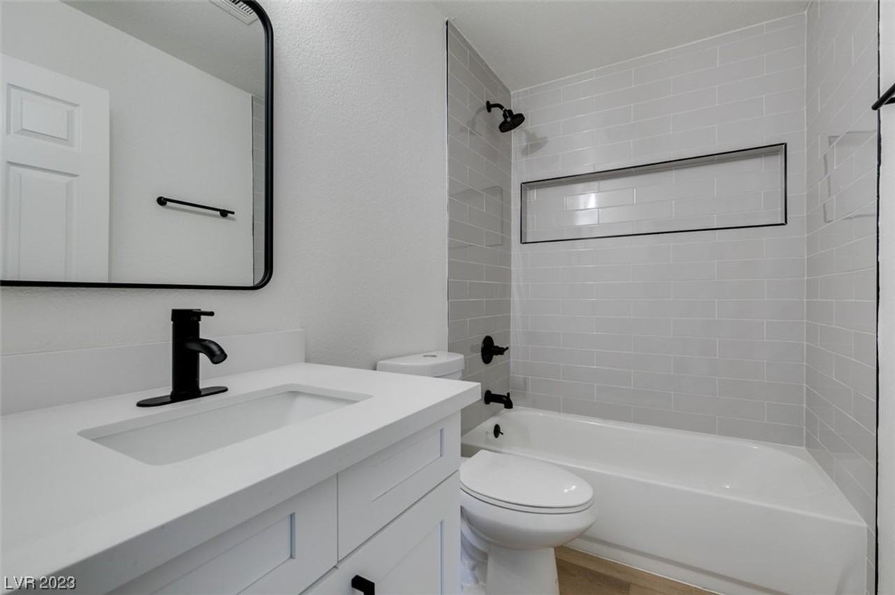 598 Jackson Dr - Photo 7 of 41