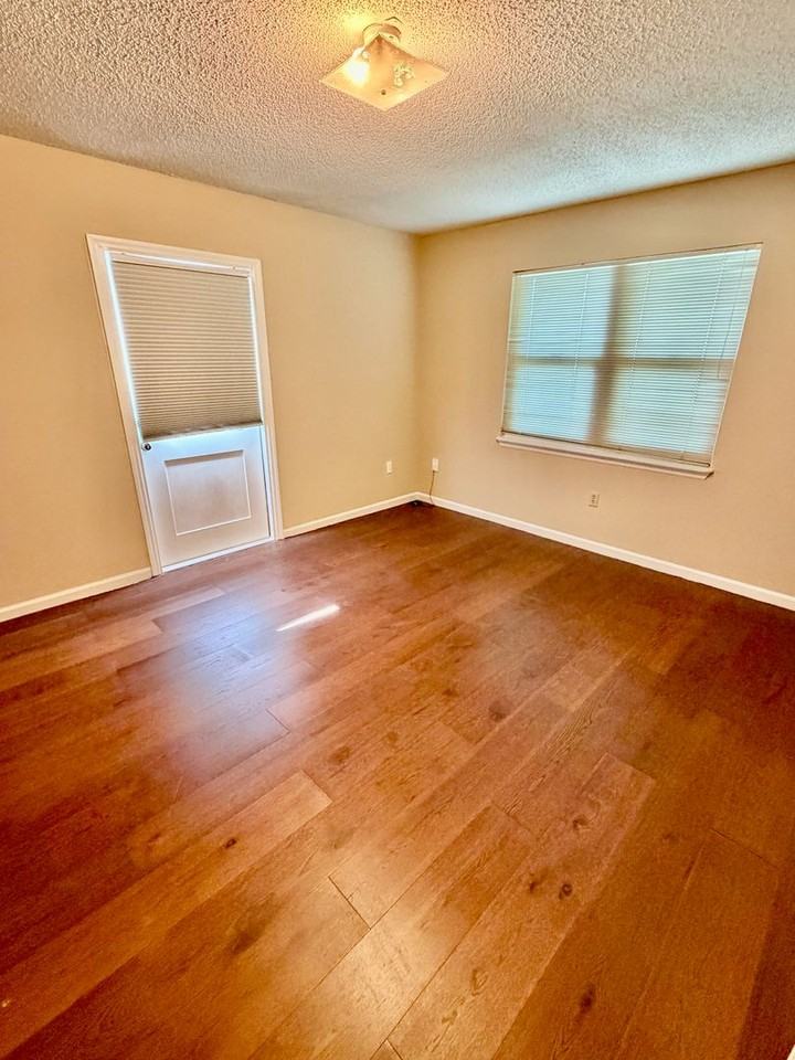 2387A 1st Ave - Photo 7 of 10