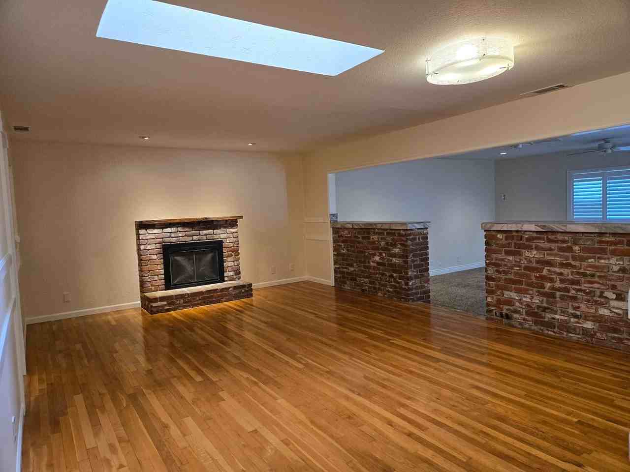 1619 Merritt St - Photo 2 of 15